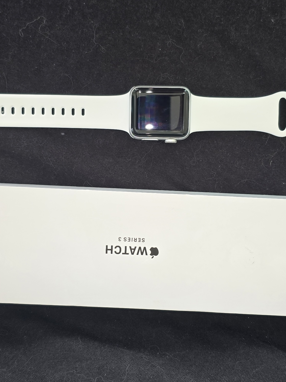 Apple Watch Series 3 Silver Case with White Sport Band
